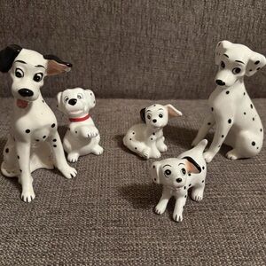 Disney 101 Dalmatians Ceramic Figurines - Pongo, Perdita &
Puppies